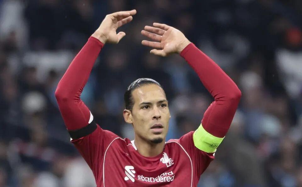 视频直播-真敢问！记者问斯洛特：阿隆索何时上任 范戴克回怼：太不尊重人了